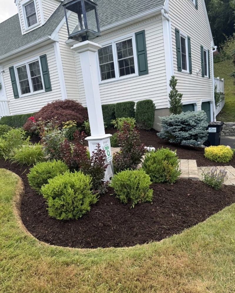 Locate the Best Landscape Contractor Near Me in Newtown, CT